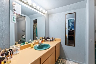 Welcome to this beautifully maintained condo located along - photo 19