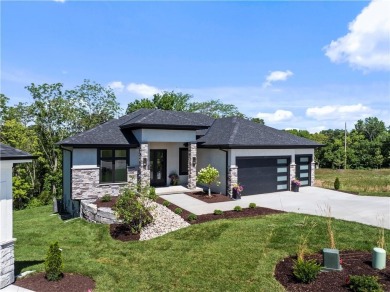 Prairie Lee Lake Home For Sale in Lees Summit Missouri