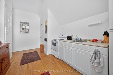 Attention investors and First time Buyers: this well-maintained - photo 22