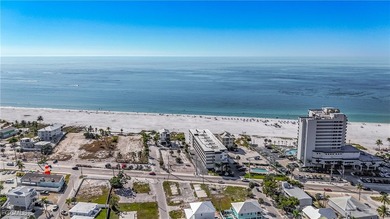 OPPORTUNITY OF A LIFETIME! This one-of-a-kind Gulfside property - photo 3