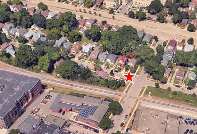 3 Unit apartment located just one block from Atwood Ave at the - photo 3