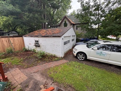 3 Unit apartment located just one block from Atwood Ave at the - photo 6