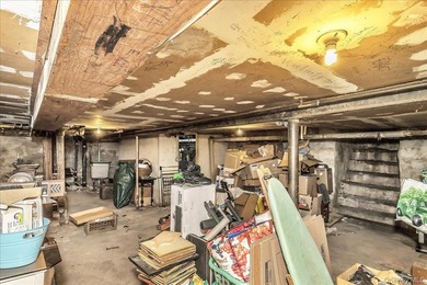 An exceptional Williamsburg corner property brimming with - photo 17