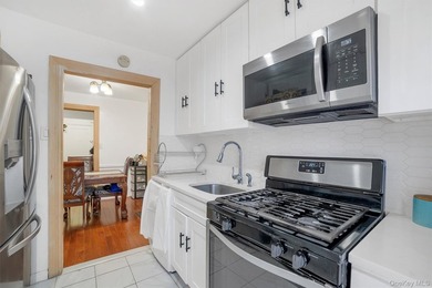 Step into this fully renovated and well-maintained 2-bedroom - photo 10
