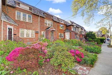 Forest Hills prime location! Fully renovated, Move-in Ready - photo 21
