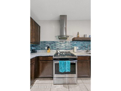 This is TURN KEY Florida living at it's finest in this end unit - photo 21