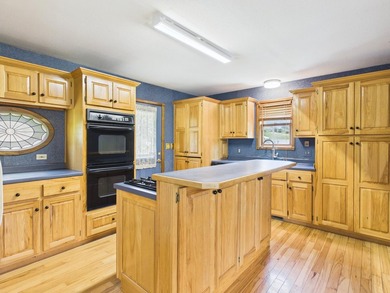 Unlock the potential of this charming lakefront fixer-upper on - photo 22