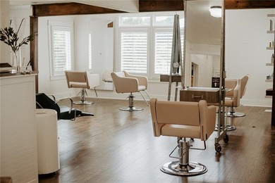 Excellent Commercial opportunity in a highly desirable,highly