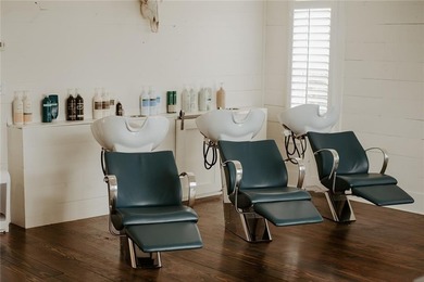 Excellent Commercial opportunity in a highly desirable,highly