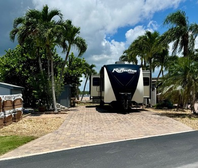 Interior RV Lot with Grand Design T.T. Turn Key for New Owner! - photo 2