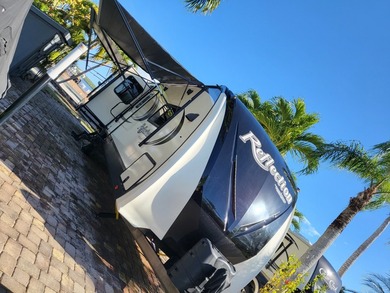 Interior RV Lot with Grand Design T.T. Turn Key for New Owner! - photo 3