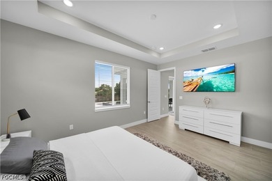 Amazing waterfront contemporary brand . You will not find - photo 6