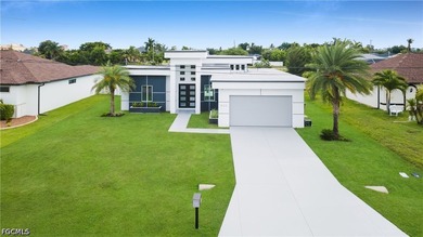 Amazing waterfront contemporary brand . You will not find - photo 10