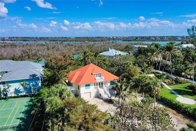 Welcome to your Captiva Island oasis! This Gorgeous home is the - photo 4