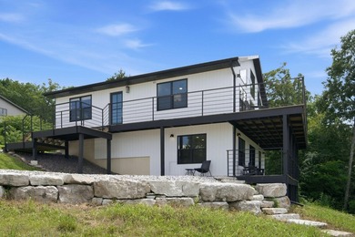 Boaters bliss! Sitting on over half an acre overlooking Table - photo 4