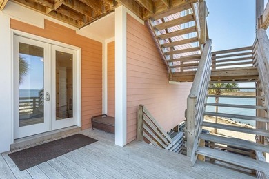 Panoramic sunset views and unmatched waterfront living in this - photo 4