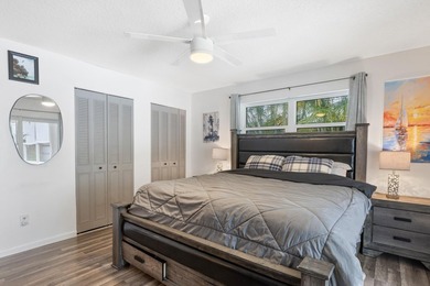 Charming 3 bedroom, 3 bathroom house has amazing covered and - photo 17