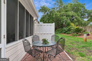 Welcome to easy coastal living in this beautifully maintained - photo 18