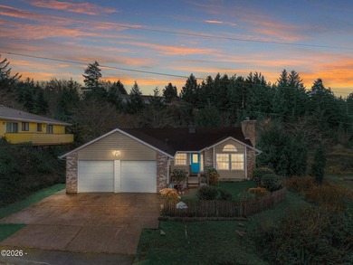 Shows like a dream! This beautifully maintained 3-bedroom - photo 1