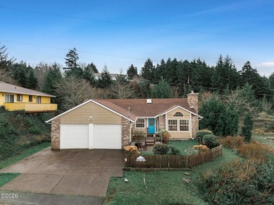 Shows like a dream! This beautifully maintained 3-bedroom - photo 3