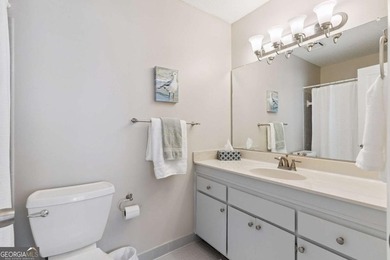 Welcome to easy coastal living in this beautifully maintained - photo 25