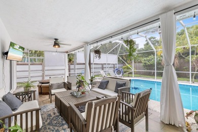 Charming 3 bedroom, 3 bathroom house has amazing covered and - photo 25