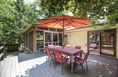 Welcome to Lake Life Living! This stunning split-level home in - photo 29