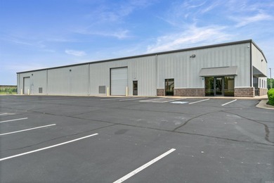 Premium commercial land and building with outstanding traffic - photo 2
