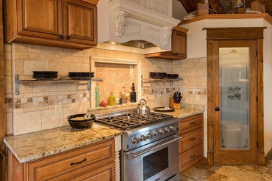 Welcome to 124 Blackhawk Trace a custom-built contractor owned - photo 36