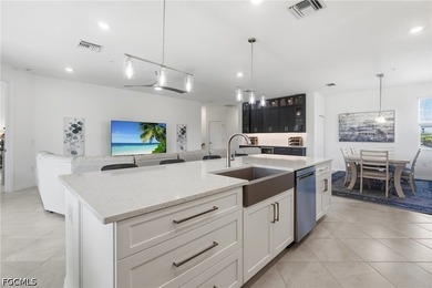 Welcome to this cul-de-sac location just outside the gates of - photo 7