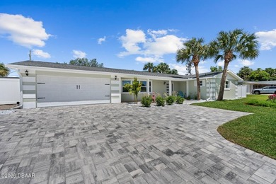 (private lake, pond, coastal) Home Active Under Contract in Ormond Beach Florida