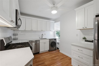 This Newly renovated 2 bedroom, 1 bathroom Co-op Garden - photo 10