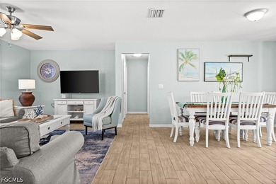 Welcome to this beautifully renovated 3-bedroom, 2-bathroom pool - photo 6