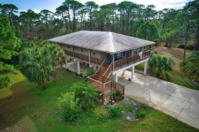 Make plans to see this awesome and impeccably well maintained 3 - photo 1