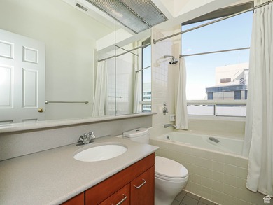 **PENTHOUSE** A very rare opportunity to buy one of a few - photo 36