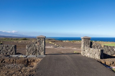 Perched at the crown of the Mauna Kea Resort, Hapuna Estates is - photo 8