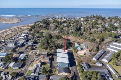Experience the lifestyle of this trendy, vibrant beach community - photo 8