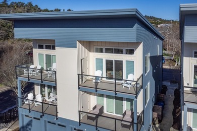 Experience the lifestyle of this trendy, vibrant beach community - photo 10