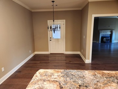 An Absolute show place! Three spacious bedrooms with many extras - photo 3