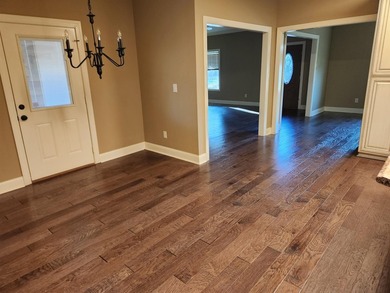 An Absolute show place! Three spacious bedrooms with many extras - photo 4