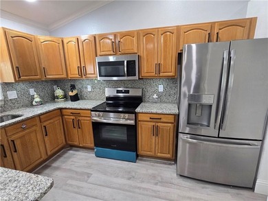 SHOWINGS AND BACK UP OFFERS STRONGLY ENCOURAGED. BEAUTIFUL POOL - photo 6
