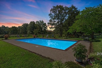 Nestled on one of the highest hilltops in Paris, Texas, this - photo 5