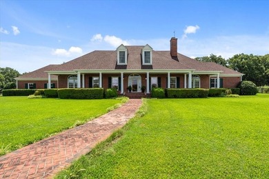 Nestled on one of the highest hilltops in Paris, Texas, this - photo 8