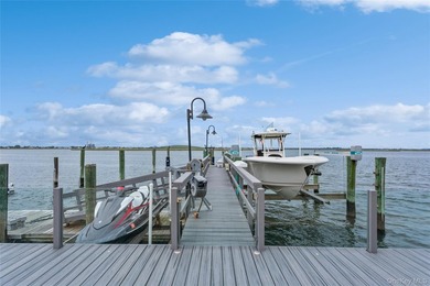 Spectacular Waterfront Luxury Estate in Lido Beach Nestled in - photo 5
