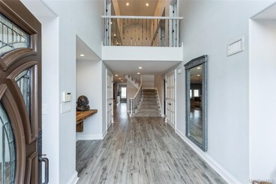 Spectacular Waterfront Luxury Estate in Lido Beach Nestled in - photo 8