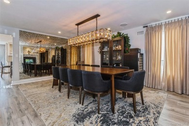 Spectacular Waterfront Luxury Estate in Lido Beach Nestled in - photo 9