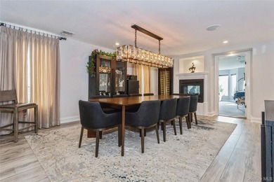 Spectacular Waterfront Luxury Estate in Lido Beach Nestled in - photo 10
