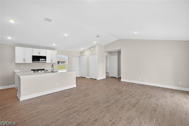 $12,000 CLOSING COST CREDIT AVAILABLE! BEAUTIFUL NEW - photo 5