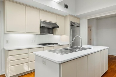 Designed and built by renowned Columbus builder Hal Averett - photo 10