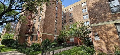 Located in the highly desirable neighborhood of Forest Hills - photo 13